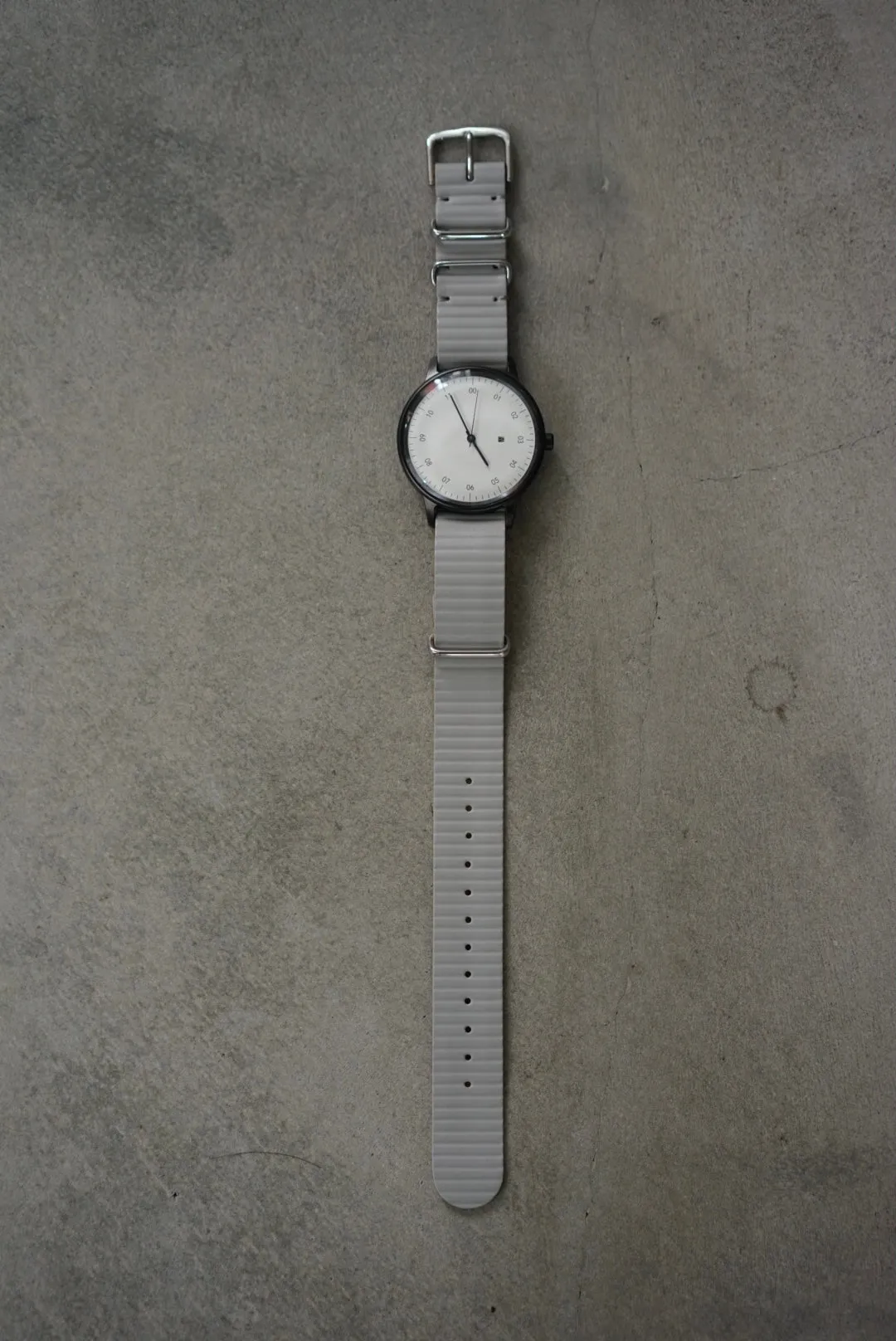 Sazare / 99.07.01　STRAP MIRROR CARDBOARD GRAY